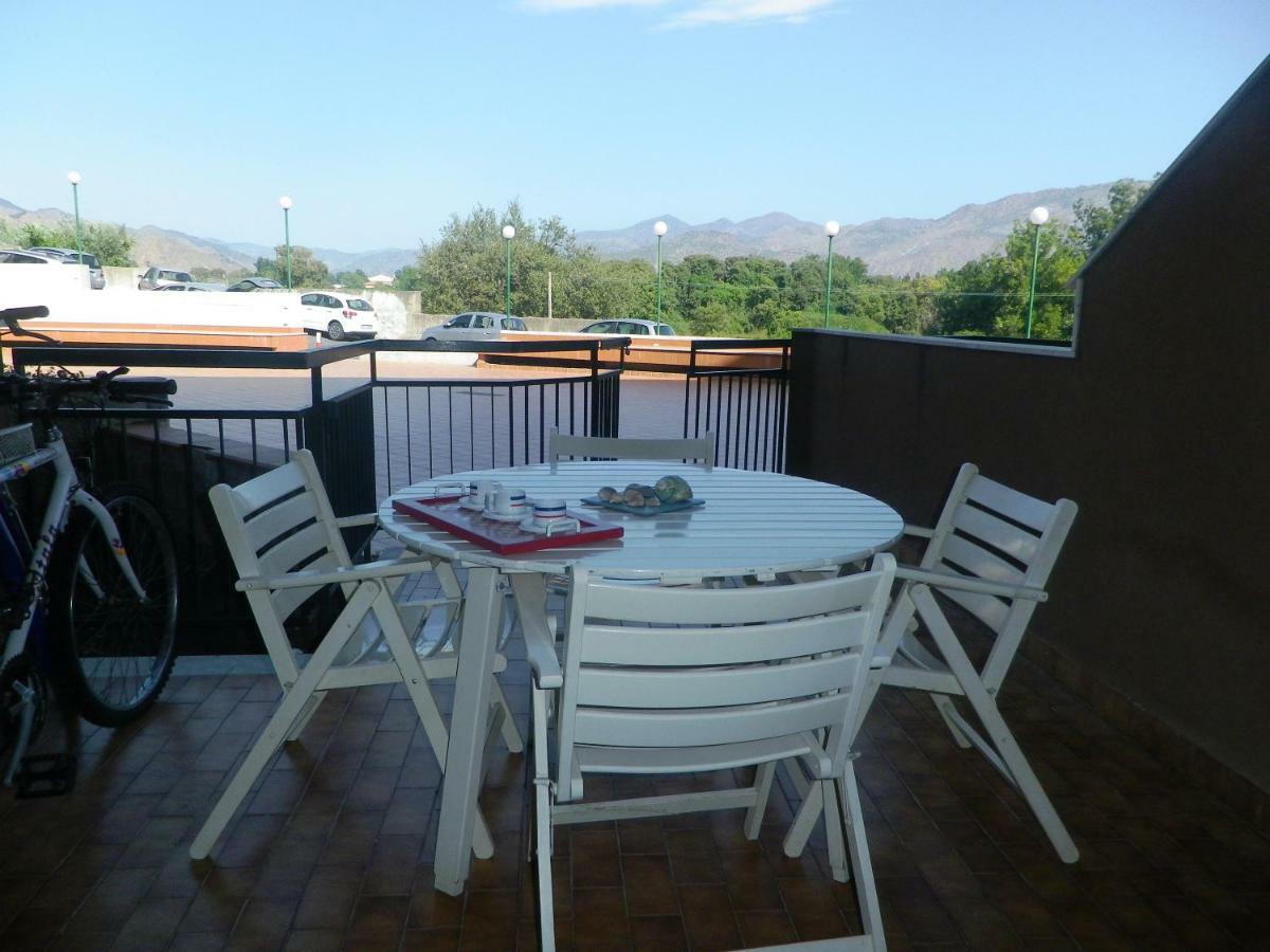 Pietre Nere Aparthotel Giardini Naxos Eksteriør bilde