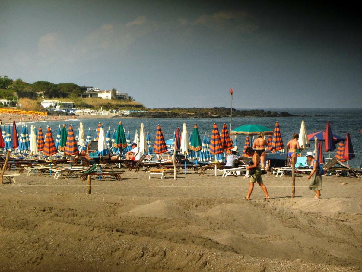 Pietre Nere Aparthotel Giardini Naxos Eksteriør bilde